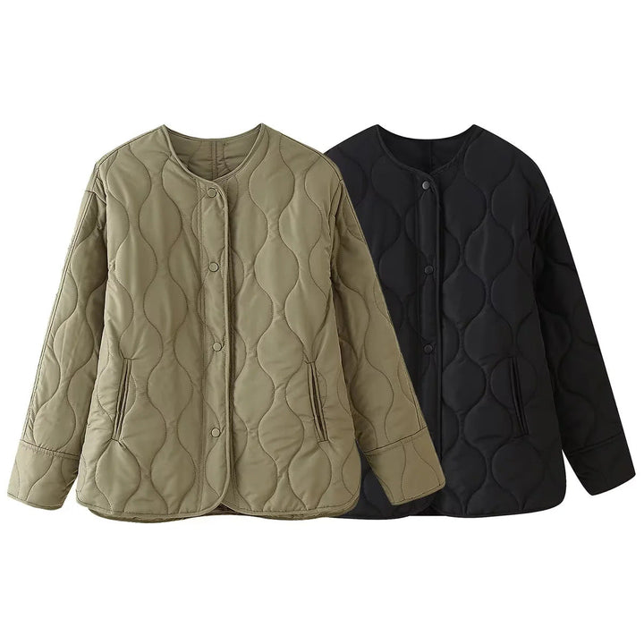 Dam lätt vadderad liner jacka med round neckline, organic wave quiltning, och concealed snap knäppning
