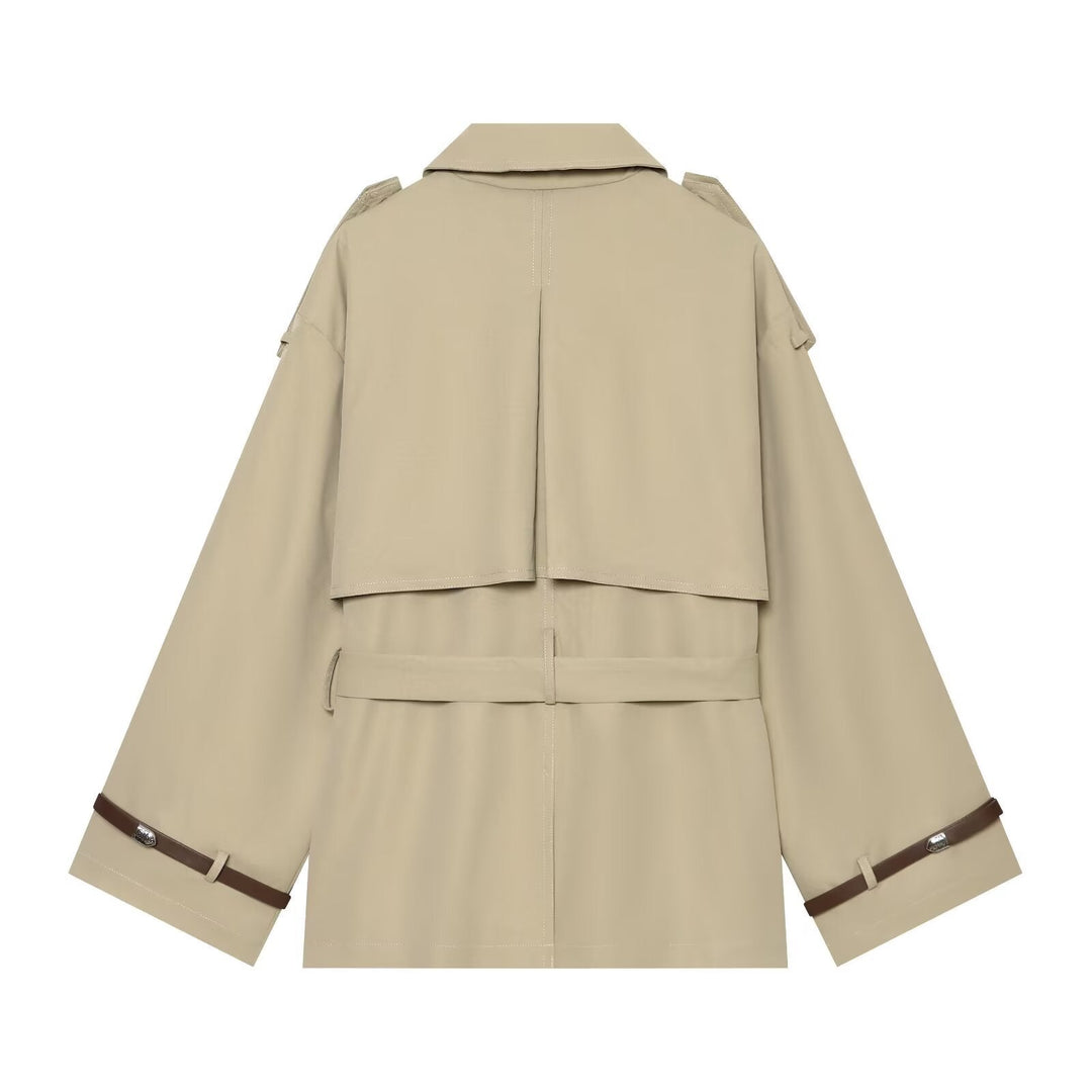 Dam Kort Trench Cape med Fitted Tie Belt