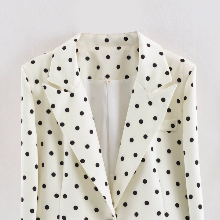 Dam Prickig Prick Kort Blazer med Notch Lapel och Patch Fickor
