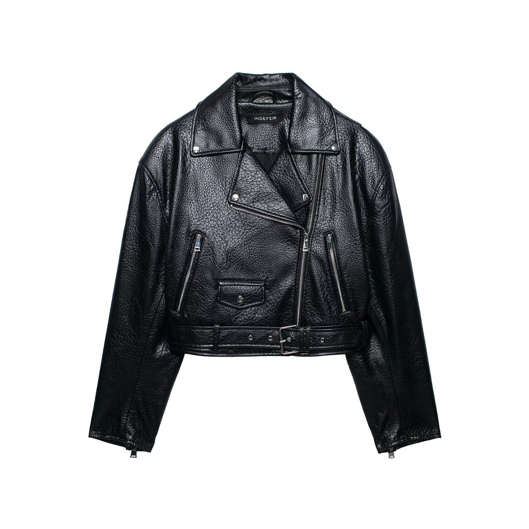 Dam Kort Skärning Biker Läder Jacka med Fitted Belt, Asymmetrisk Dragkedja, och Textured Läder