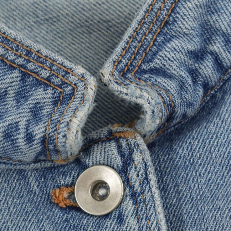 Dam Utility-Stil Denimjacka med Stå Krage, Flapped Fickor, och Shoulder Patches