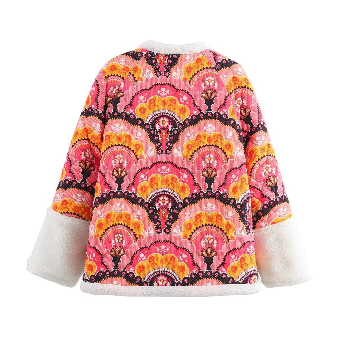 Dam kviltad jacka med teddyfoder och retro-inspired allover tryck