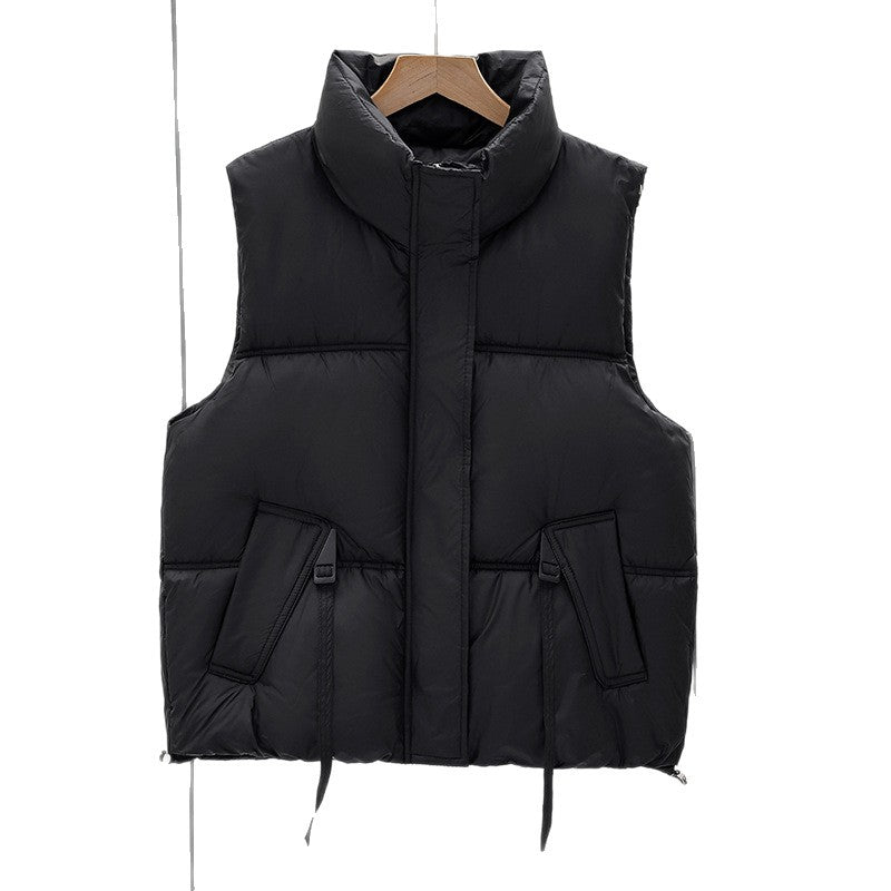 Dam kort-skärning minimalist insulation väst med high tratt krage, concealed two-way front och adjustable drawstring fåll