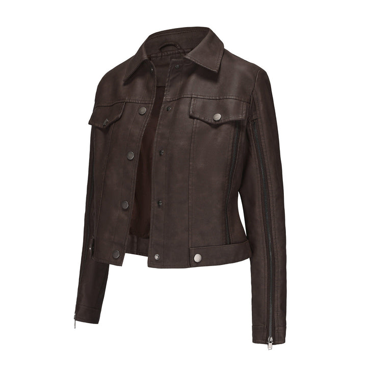 Dam kort cropped trucker jacka tillverkad av mockalook med side zippers och patch bröstfickor