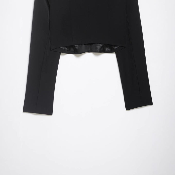 Dam Kort Tuxedo Jacka i Tuxedo Stil med Pointed Satin Lapels
