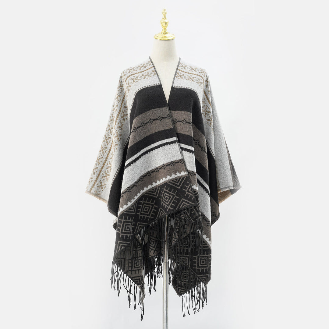 Dam Woven Jacquard poncho med Geometric Ethno mönster och Fringed fåll