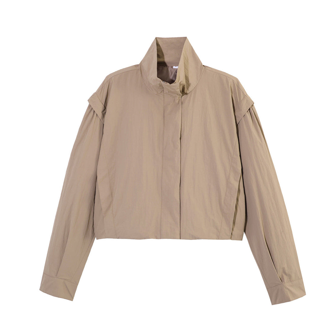 Dam Kort Övergångsjacka med Stå Krage och Ruched Shoulder Details