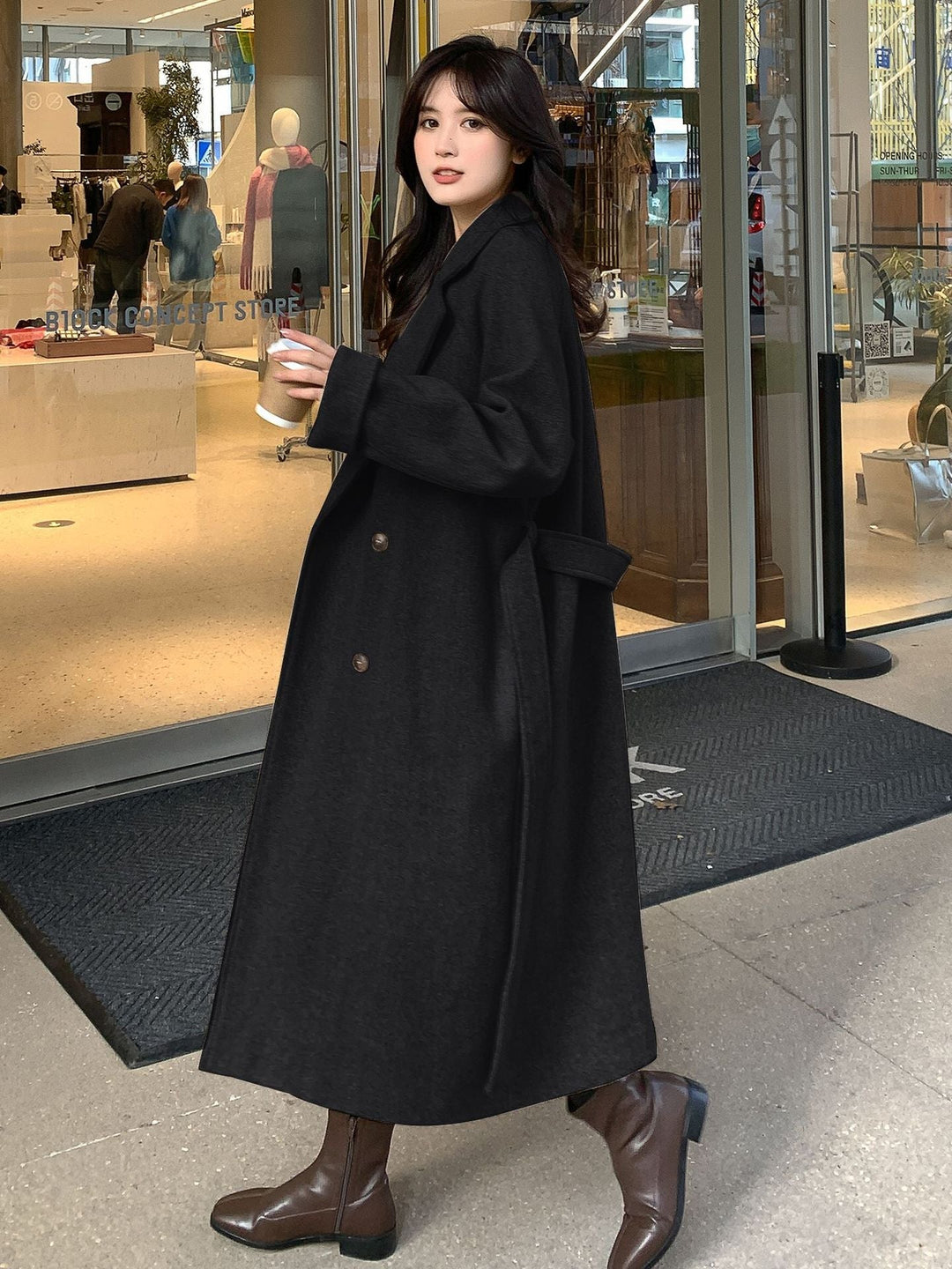 Dam lång skärning ull Mix trenchcoat med Waistband och Boxy Shoulder Area