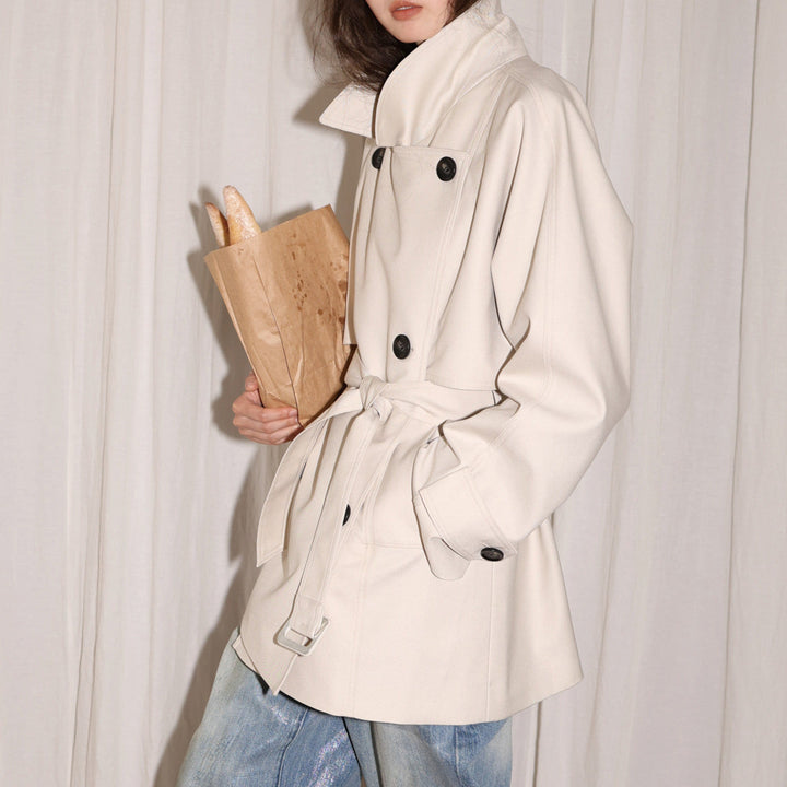Dam modern trenchcoat med midjebälte och stor fickor