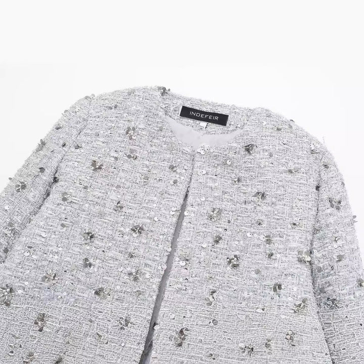 Dam kort-skärning Boucle Tweed jacka med floral sequin appliqué och öppen front