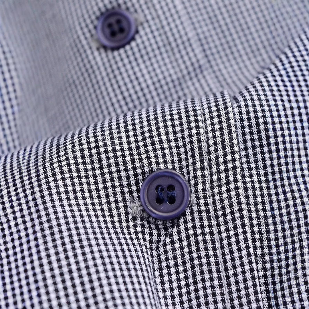 Dam lätt oversize skjortjacka med hög funnel krage och asymmetrical knappslå