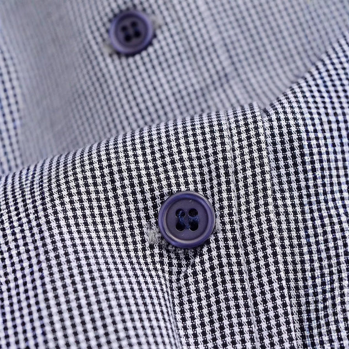 Dam lätt oversize skjortjacka med hög funnel krage och asymmetrical knappslå