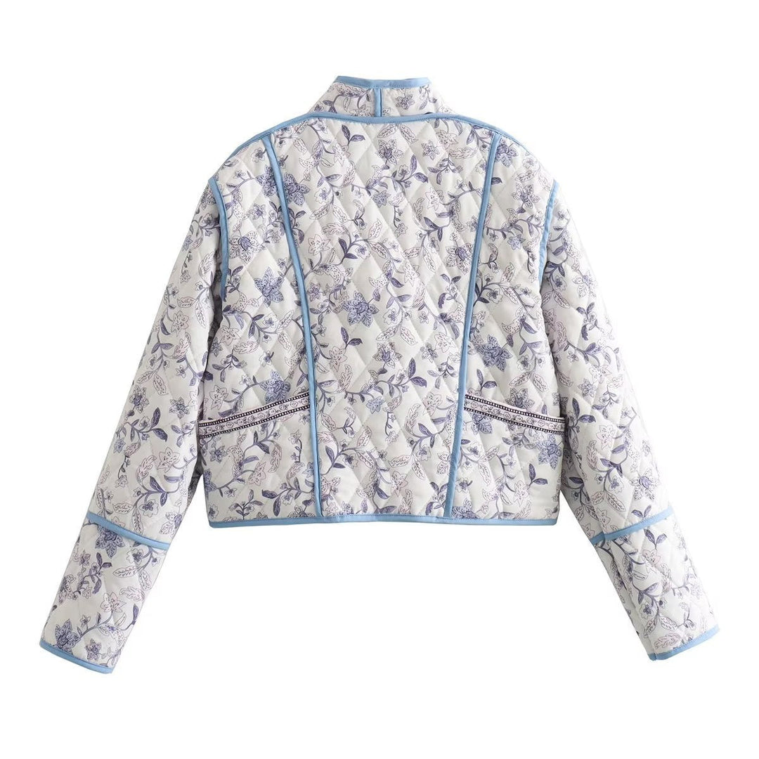 Dam kviltad kort pufferjacka med blommig All-Over mönster och kontrasterande Piping