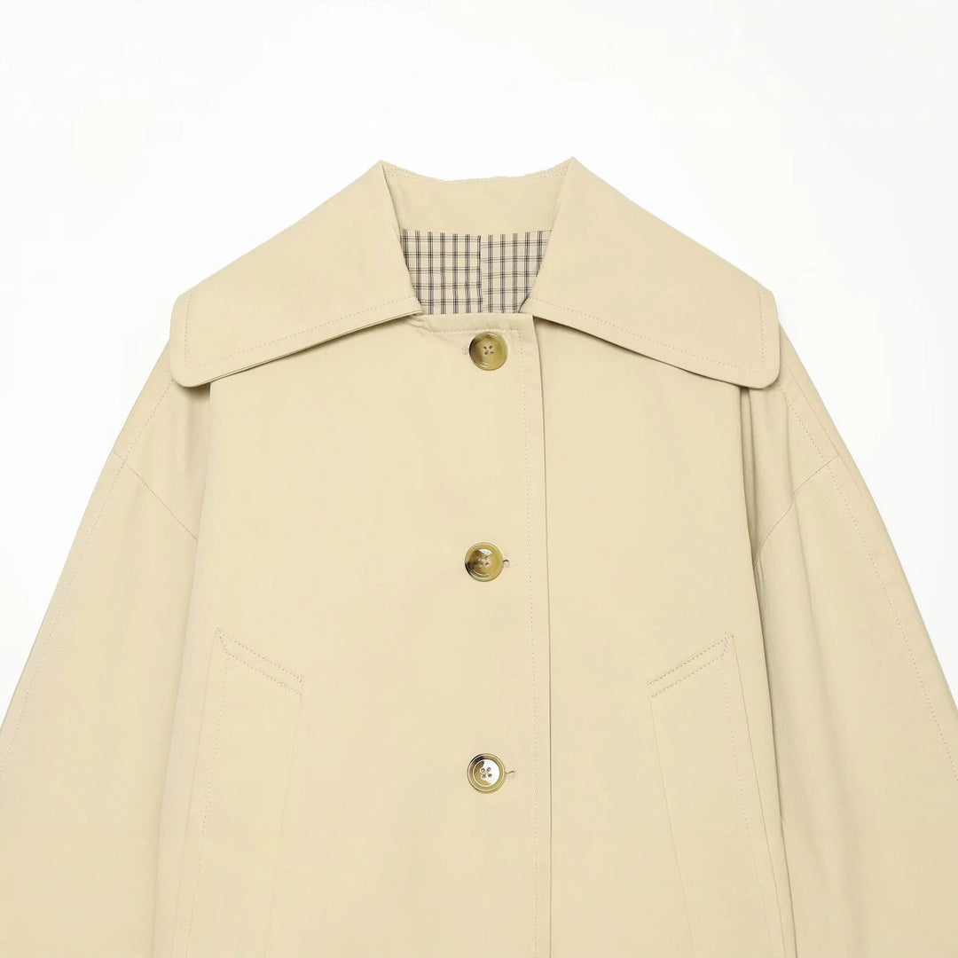Dam Kort Utility Blouse med Oversize Lapel Krage och Horn Knapp Front