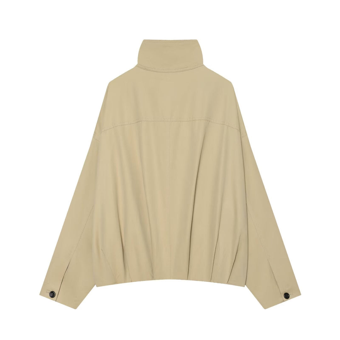 Dam Wide Kort Cape Jacka med Hög Stå Krage och Knapp Knäppning