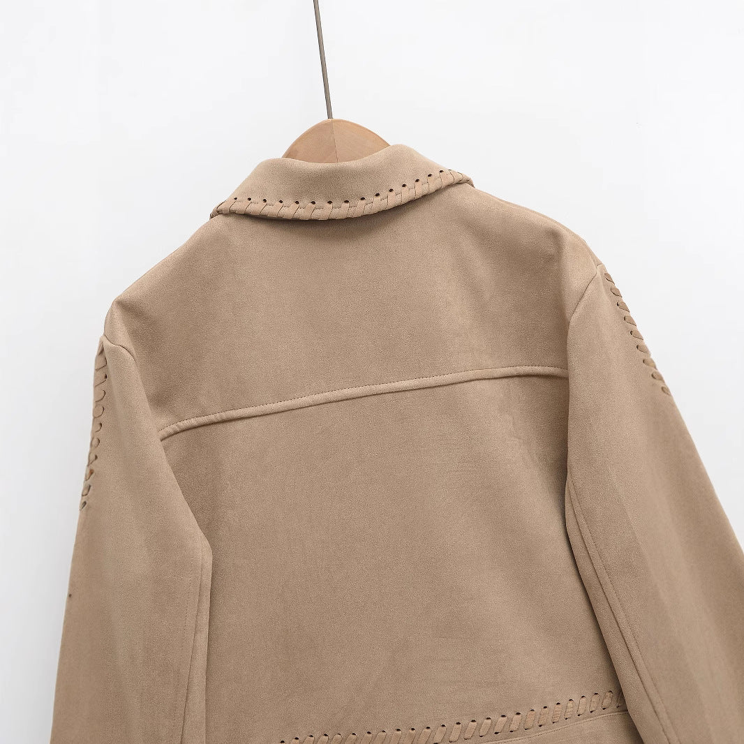 Dam kort jacka gjord faux mocka med dekorativ seam lacing