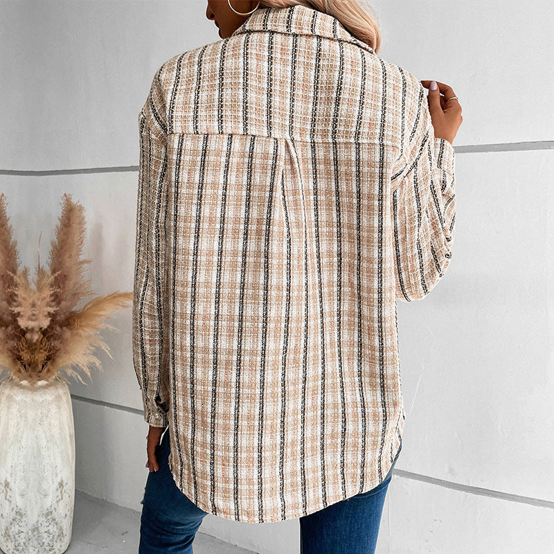 Dam Boucle-Tweed Overshirt med Bröst Fickor och Hel Knapplist