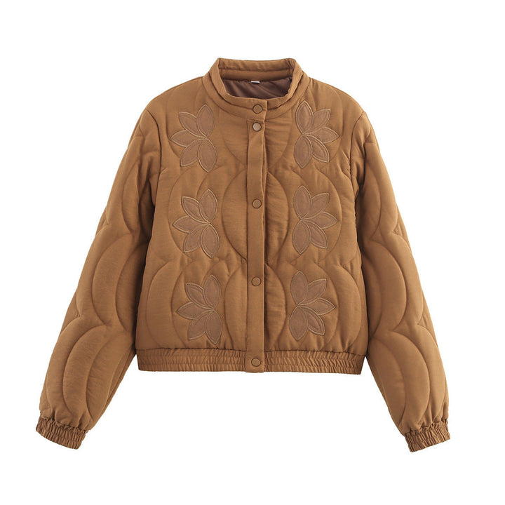 Dam kort skärning kviltad jacka med Flower Applique och ståkrage