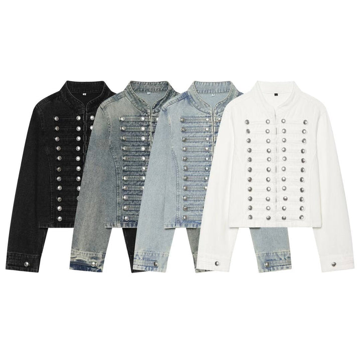 Dam Kort Denim Blouson i Tailcoat Stil med Dekorativ Row Knappar