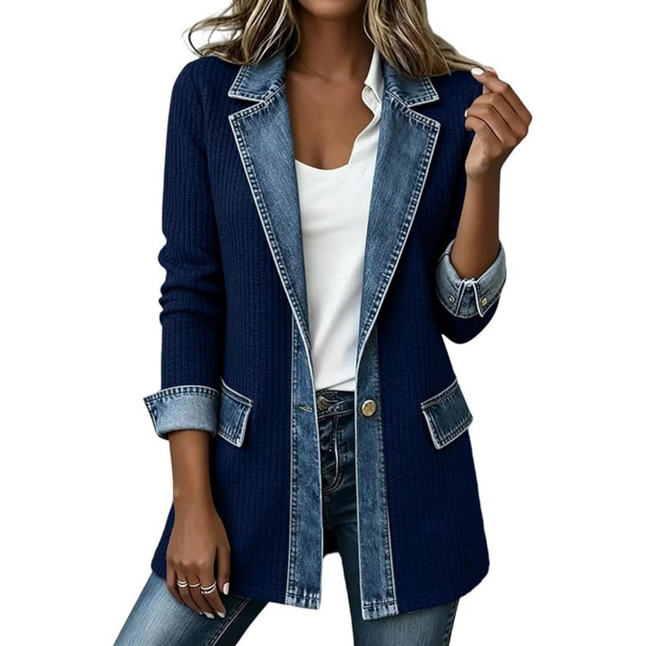 Dam knit blazer med denim trim och skräddad skärning