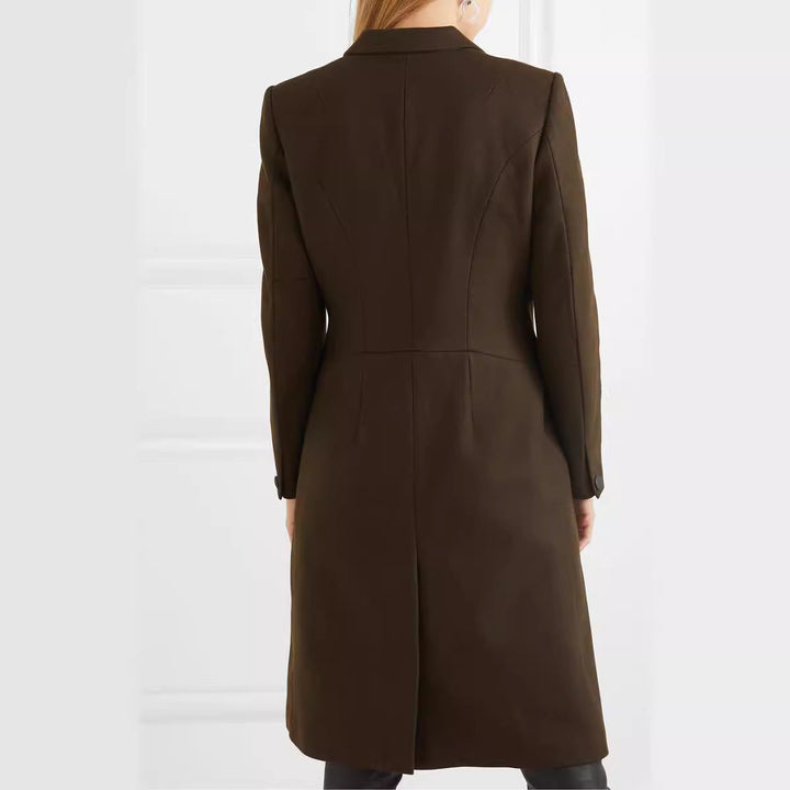 Dam lång kappa in sleek tailoring med narrow silhuett