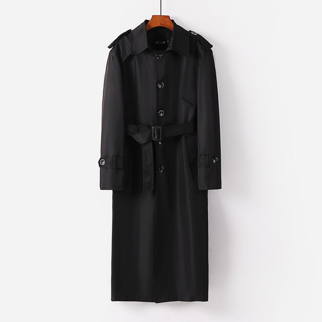 Dam längre klassisk trenchcoat med shoulder patches, knapp stängning och justerbar muddar