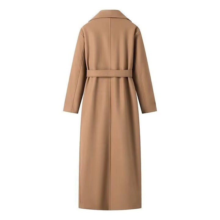 Dam Double-Breasted Maxi Length trenchcoat med knytband och Cape Overlay