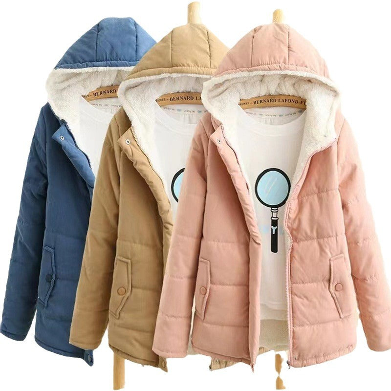 Dam quiltad hooded jacka med teddy foder, concealed snap knäppning och flap fickor