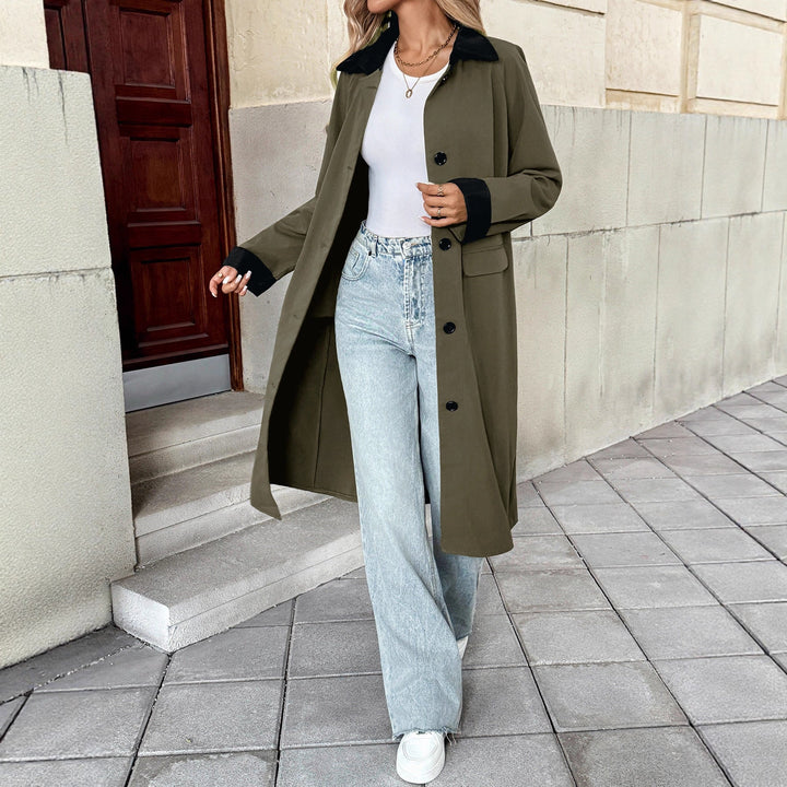 Dam Lång Trenchcoat med Contrast Krage och Cuffed Ärmar