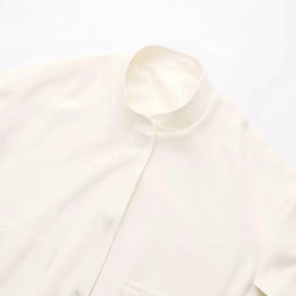 Dam oversized blousonjacka med ståkrage, concealed front placket och elastic waistband