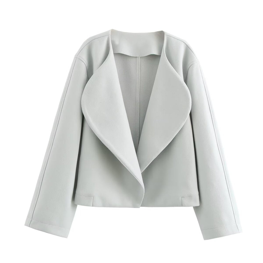 Dam cropped waterfall blazer med oversized sjalkrage och flattering cropped silhuett