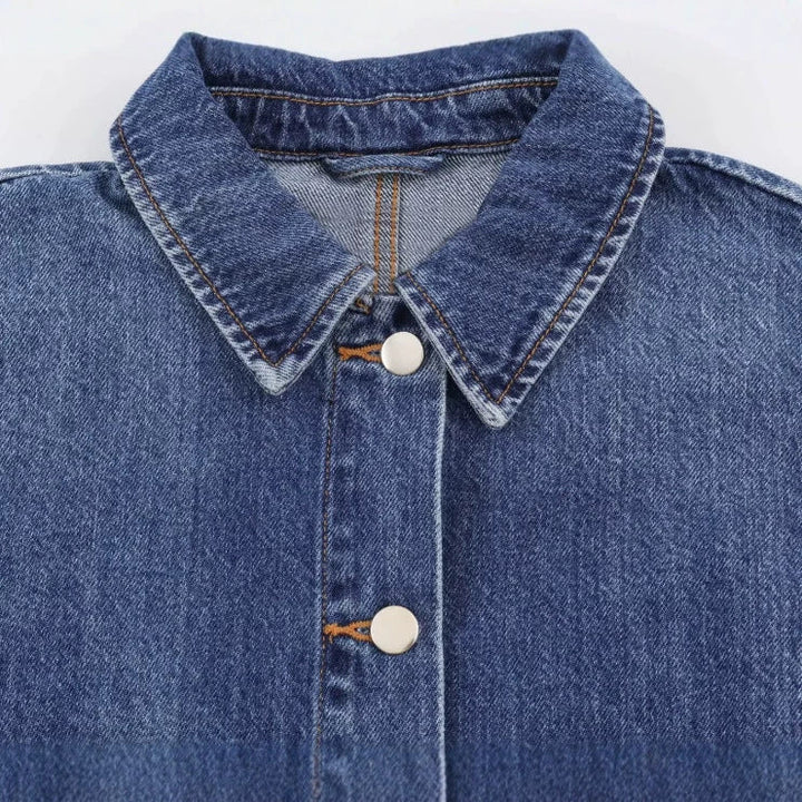 Dam Kort Boxig Jeans Jacka med Oversize Muddar och Patch Fickor