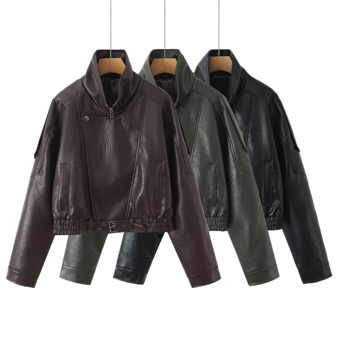 Dam Kort Bikerjacka i Vegansk Läderlook med Asymmetric Front Lock och Waist Belt