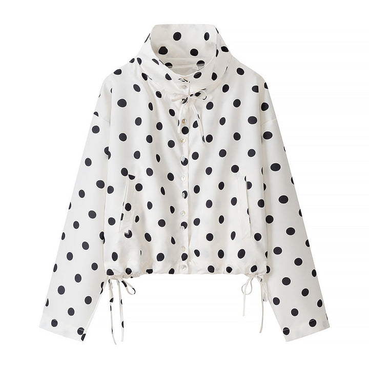 Dam kort jacka in rain parka stil med ståkrage, dragsko och polka dot tryck
