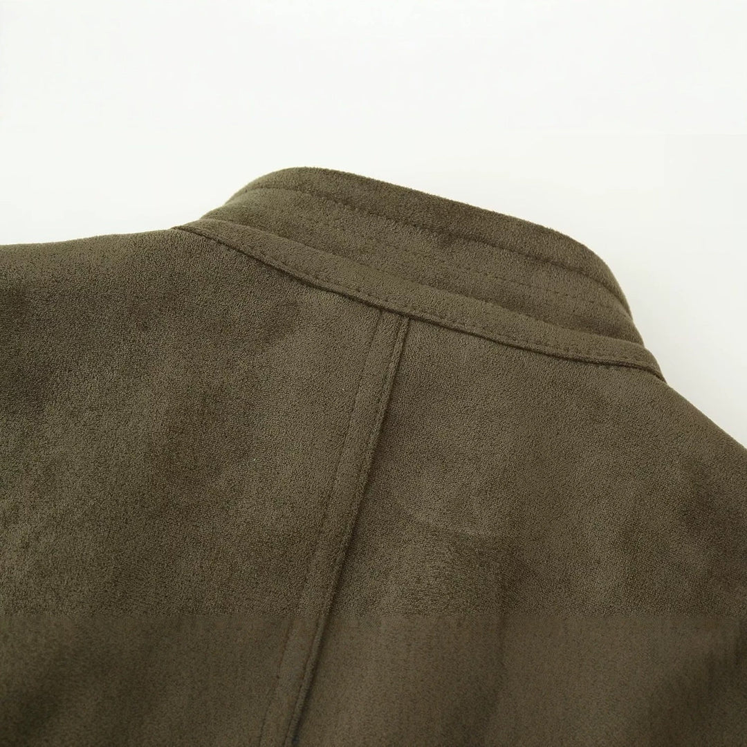 Dam Kort Skärning Suede Jacka i Military Look med Stå Krage och Dekorativ Cord Frog Appliqué