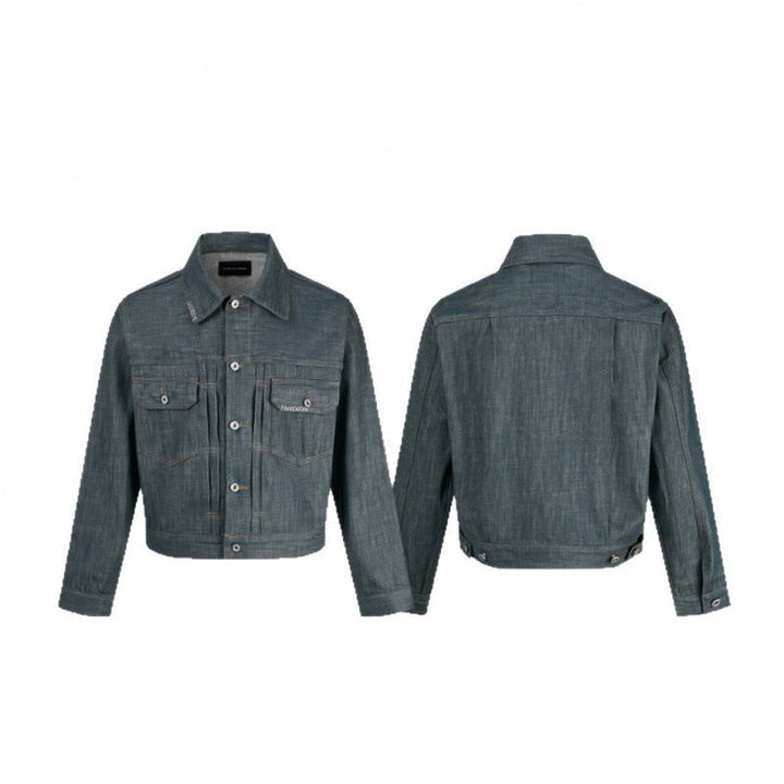 Herr cropped denimjacka med vertikala sömmar, utanpåfickor, och boxig siluett