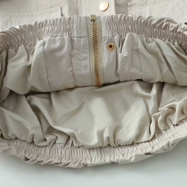 Dam lätt utility blousonjacka med round neckline, snap knäppning och stor påsydda fickor