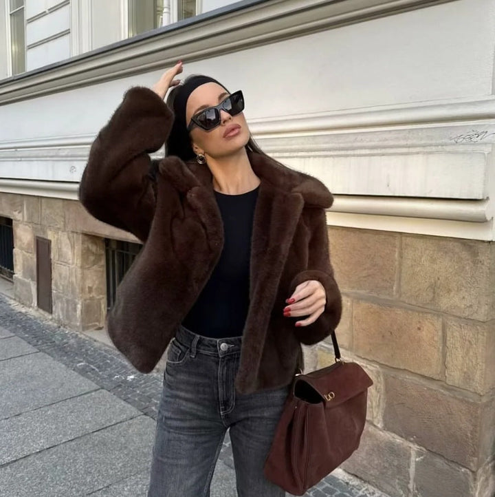 Dam 100+ Kort Faux Fur Jacka med Skjort Krage, Mjuk Padding och Dold Knapp Knäppning