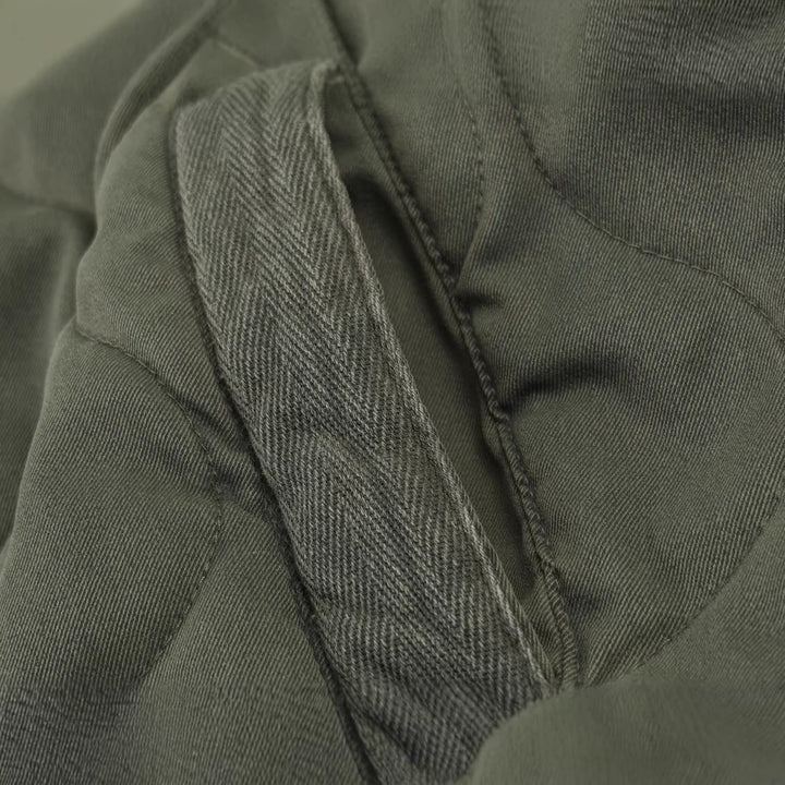 Dam Kort Quiltad Övergångsjacka med Round Neckline, Drawstring Waist och Dold Dragkedja Knäppning