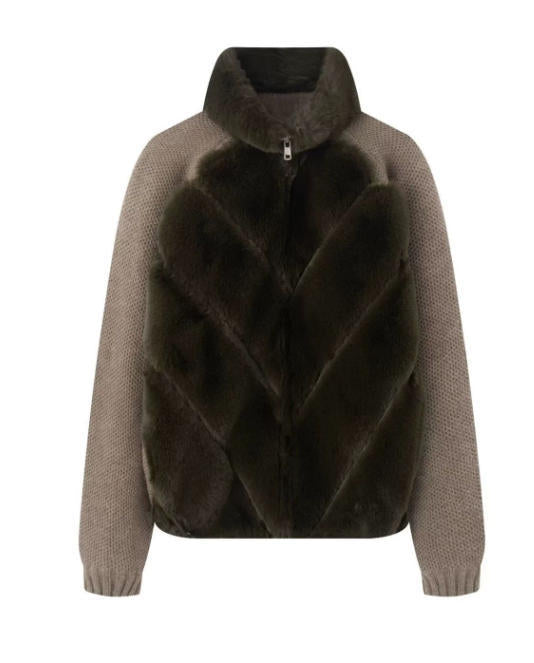 Dam 100+ Kort Faux Fur Väst med Randig Fur Look, Integrated Ribbed Stickad Ärmar och Stå Krage
