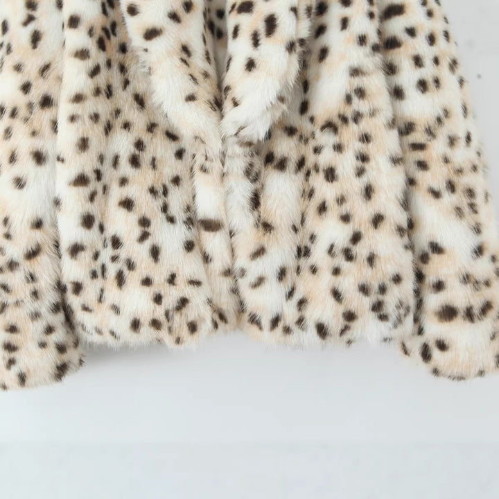 Dam lång faux fur kappa in leopard tryck med oversize skärning