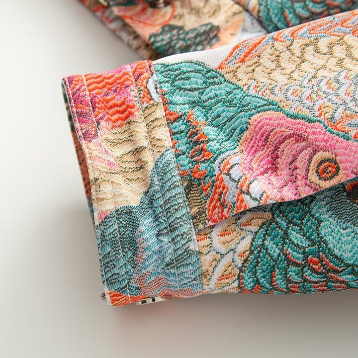 Dam Kort Bouclé Tapestry Jacka med Ornamental Bird Tryck, Patch Fickor och Stå Krage