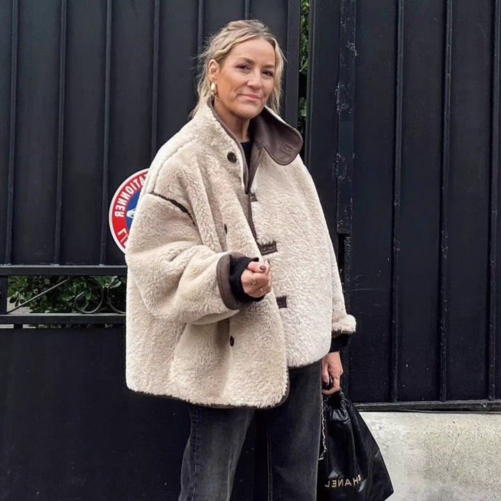 Dam kort kort oversize teddy kappa med Stand krage och kontrast Piping
