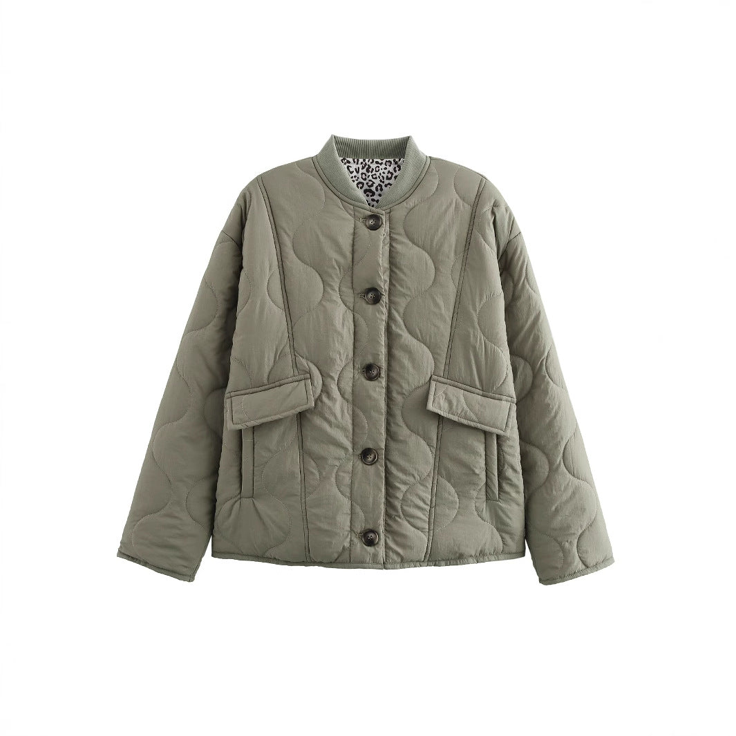 Dam 1700+ Quiltad Kort Blouson Jacka i Boxig Skärning med Round Neck, Knapp Knäppning och Lock Fickor