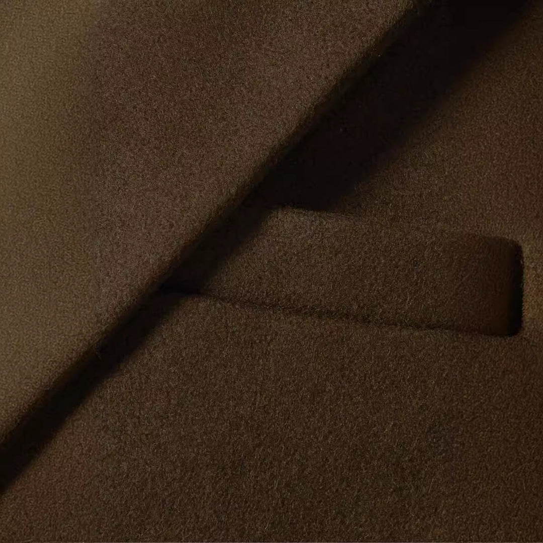 Dam lång kappa in sleek tailoring med narrow silhuett
