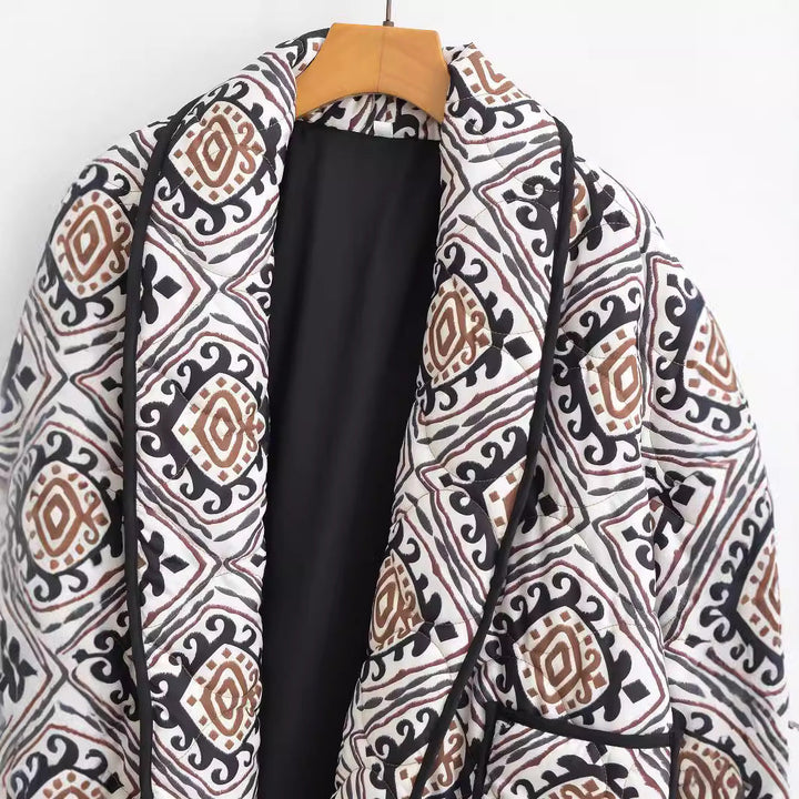 Dam kviltad Kimono jacka med Ethno tryck, kontrast Piping och utanpåfickor