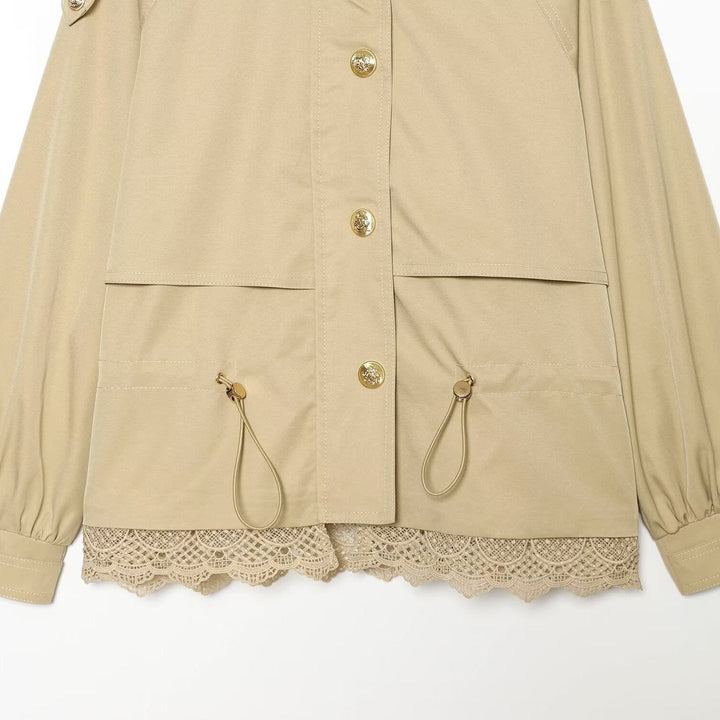 Dam lätt field jacka med dragsko, ståkrage, epaulettes, och lace trim