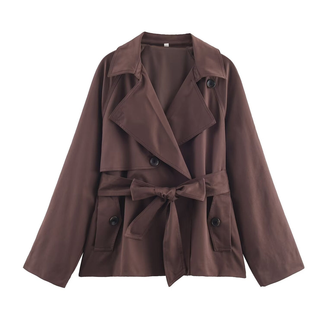 Dam Kort Midjebälte Trenchcoat med Breda Slag och Lockfickor