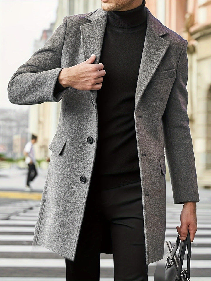 Herr modern lång kappa tillverkad av ullblandning med Smal Lapels, fickor med lock och slim passform