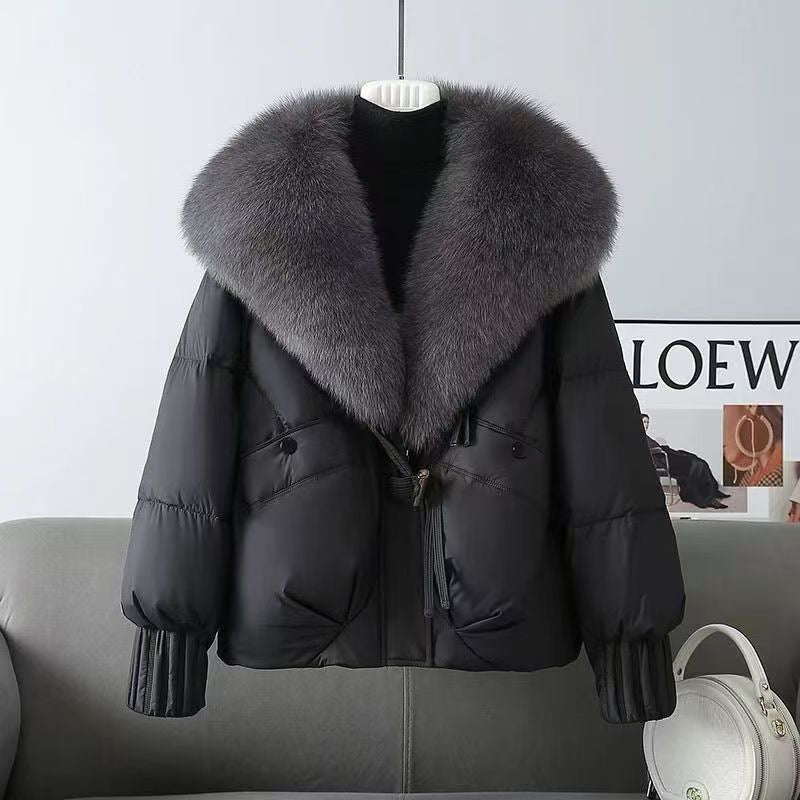 Dam kort vadderad jacka med luxurious faux fur krage och skräddad dragsko